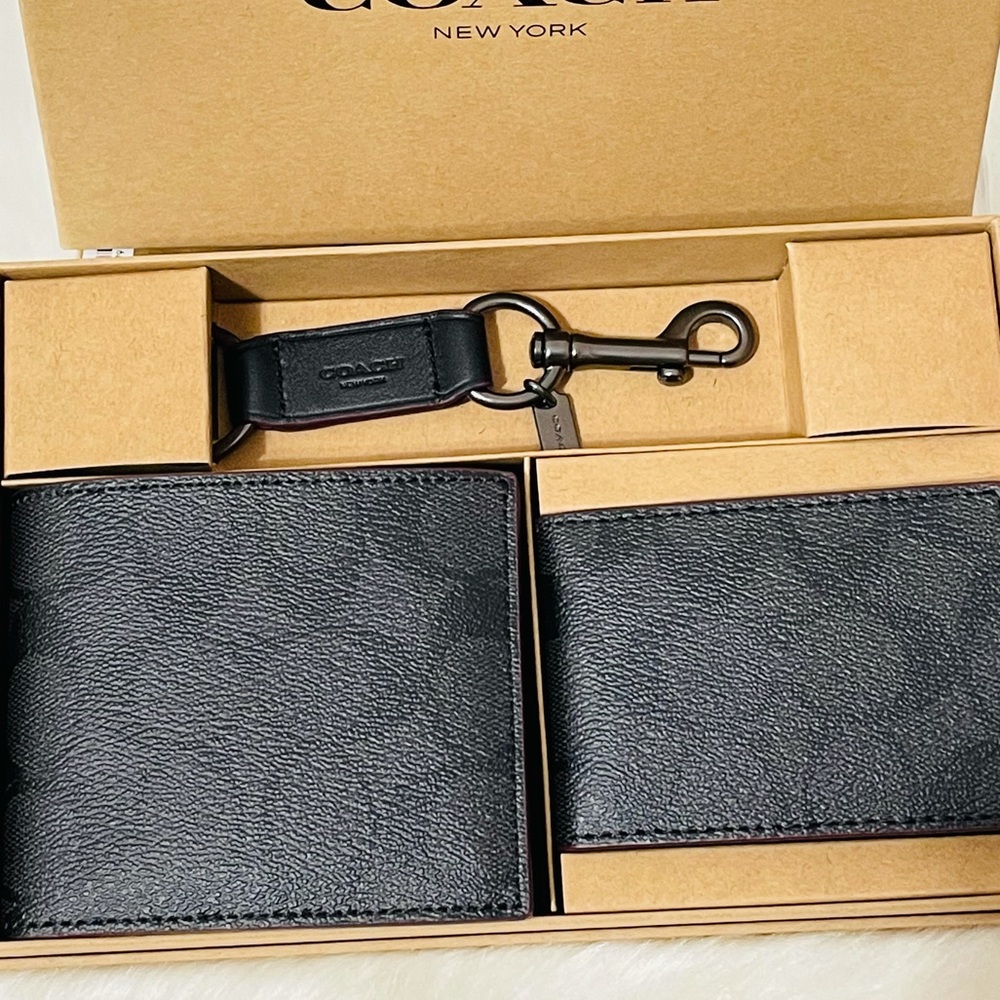NWT Coach Boxed 3 in 1 Wallet Gift Set in Signature Canvas Black - Picture 4 of 10
